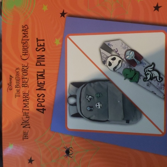 Disney The Night Before Christmas 4pc Metal Pin Set. NIB - Picture 8 of 9